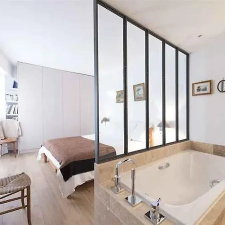 Apartment Views Of The Eiffel Tower *